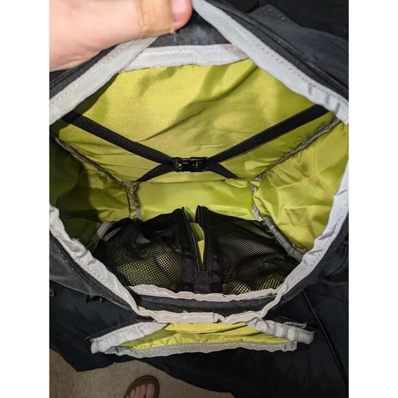 TORCH 40L Travel Backpack for Men - Large Carry On - Black NWT - Picture 8 of 10